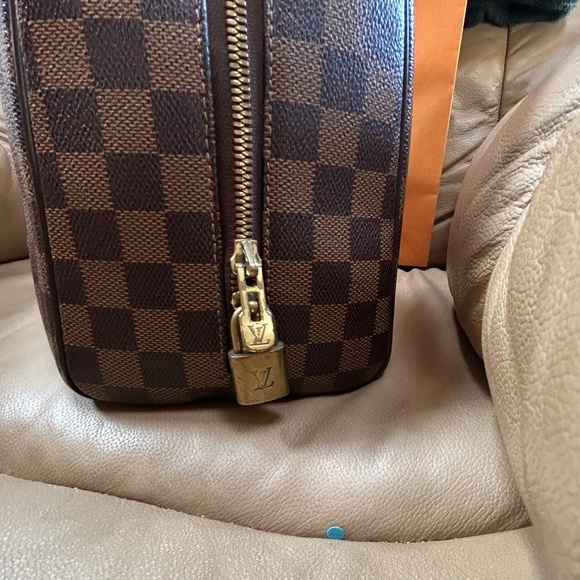 Authentic Louis Vuitton Nolita gm in DE - Picture 9 of 13